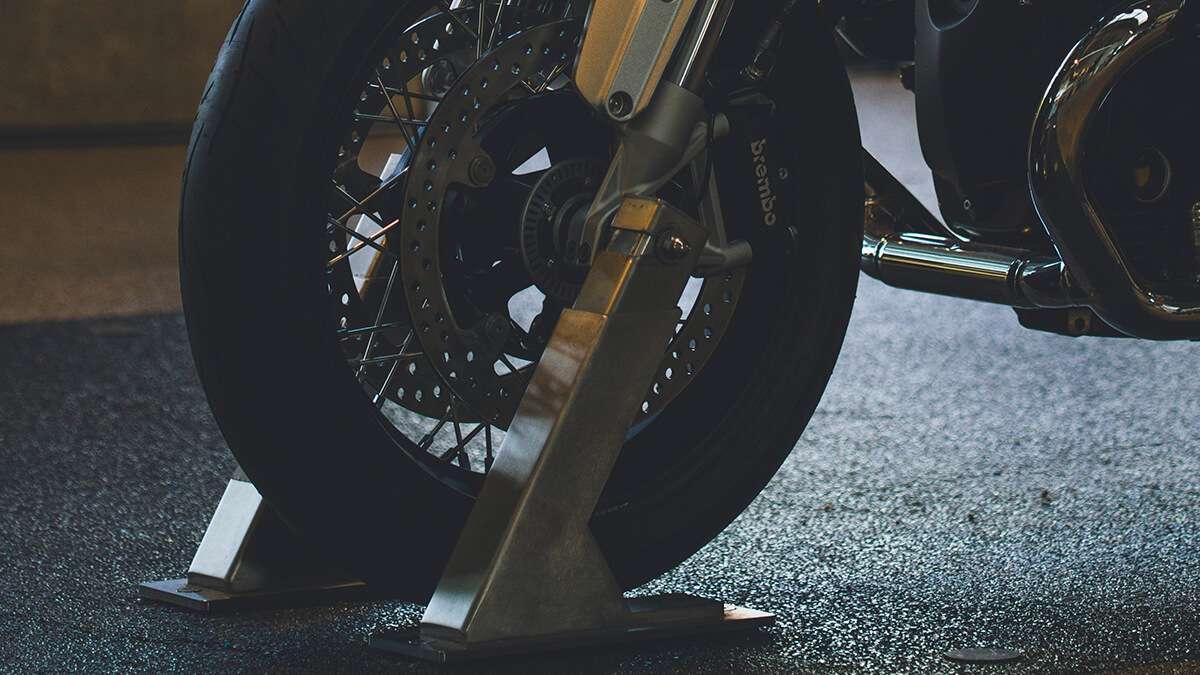 Loading Dock Wheel Chocks Material MaxxHaul 70075 Motorcycle Wheel Chock