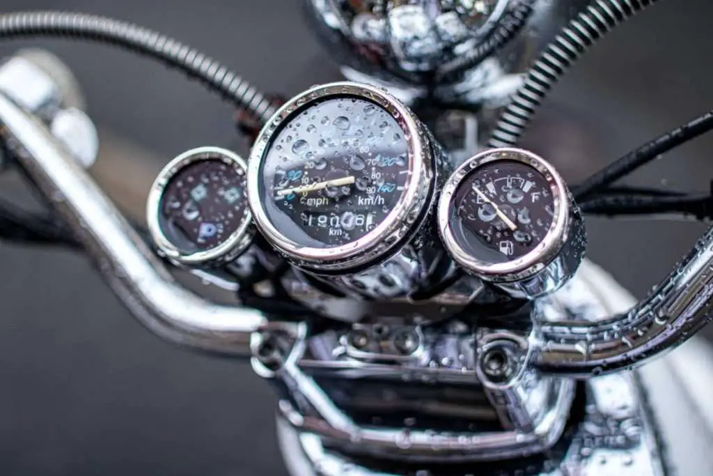 Wet motorcycle dashboard