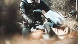 Heated Motorcycle Gloves vs. Grips: The Ultimate Comparison