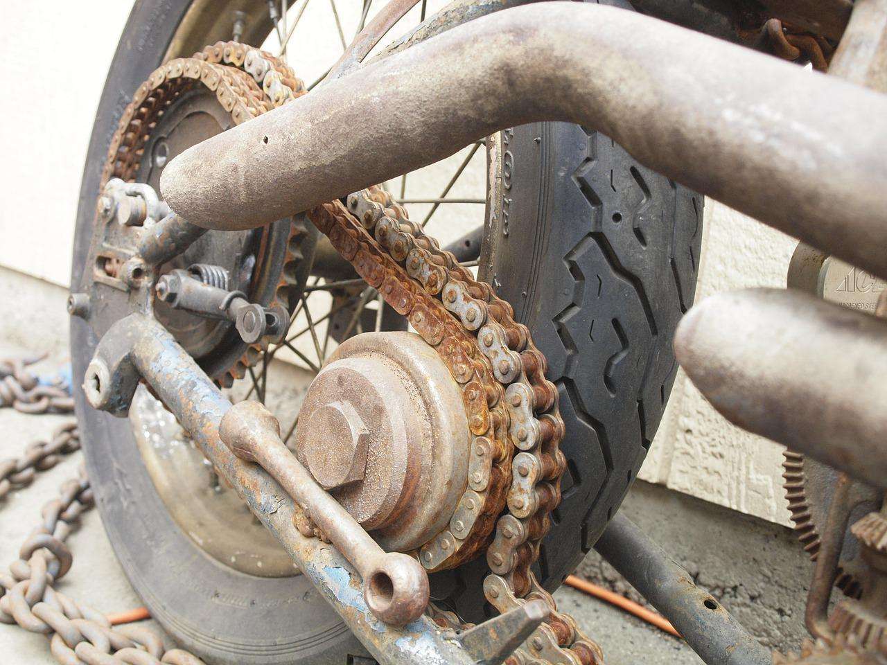 How To Stop a Motorcycle Chain from Rusting? (11 Ways)